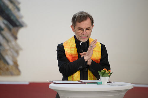 Caritas - Er?ffnung Kirchenschiff / Johannes Hloch