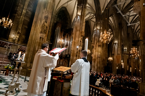 Feier der Osternacht 2026 / Erzdiözese Wien/Schönlaub, Stephan Schönlaub