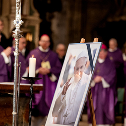 Stephansdom: Österreich nahm Abschied von Papst Franziskus